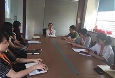 助力宣傳工作  豐富企業(yè)文化----德創(chuàng)環(huán)保組織召開通訊小組定期交流會(huì)